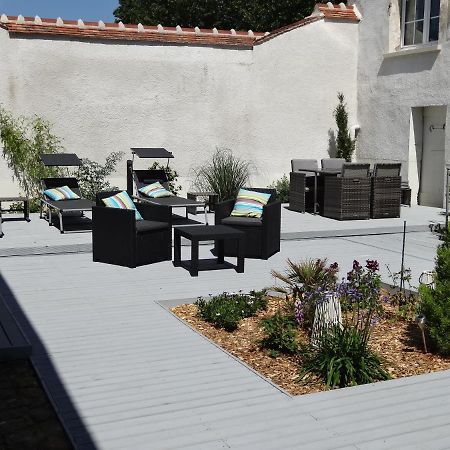 Les Petites Tuileries Bed & Breakfast Bray-sur-Seine Exterior photo